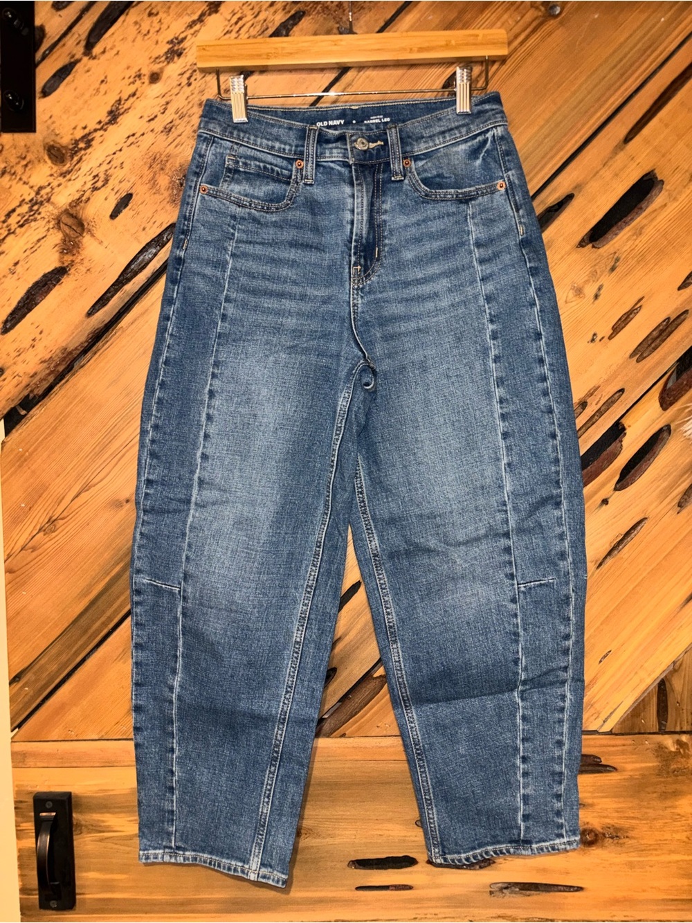 Old Navy Blue High-Rise Barrel Jeans size 0 but 14” across waist